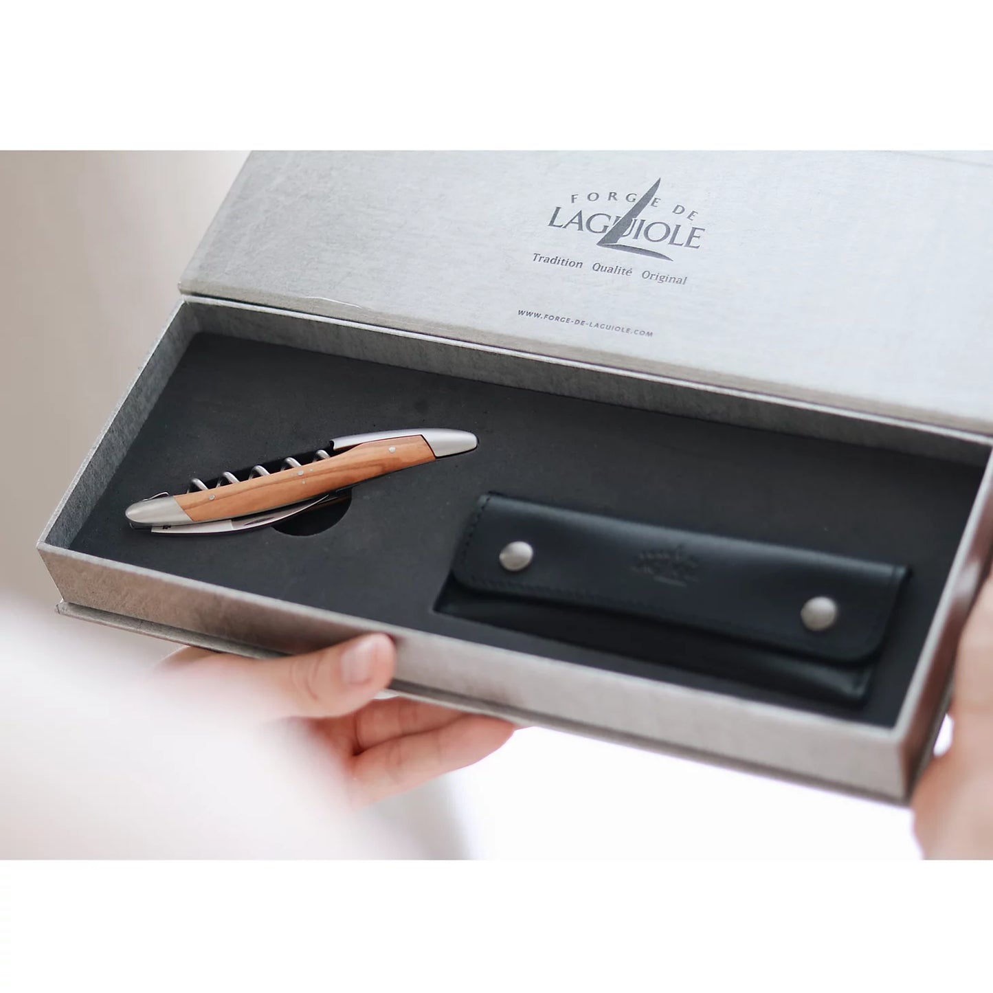 Orvis Affordable - Laguiole® French Waiter's Corkscrew